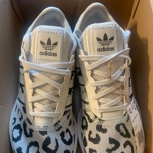 ADIDAS Swift Run X Shoes (Leopard)